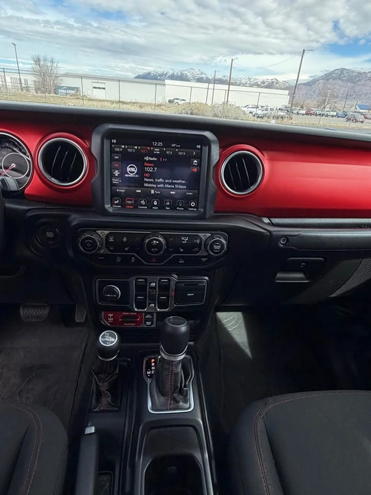 2020 Jeep JT Gladiator - Image 15 of 16