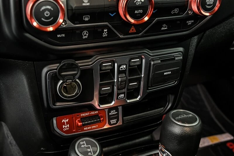 2020 Jeep JT Gladiator - Image 24 of 26