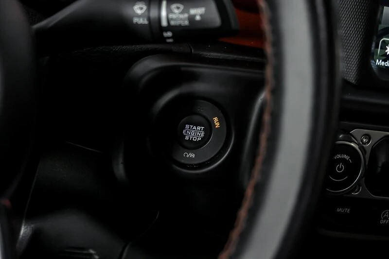 2020 Jeep JT Gladiator - Image 24 of 31