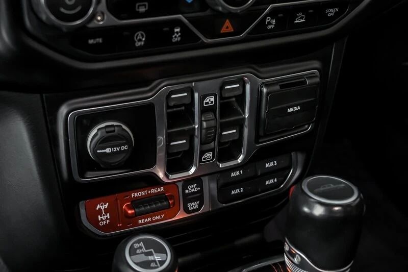 2020 Jeep - Image 30 of 31