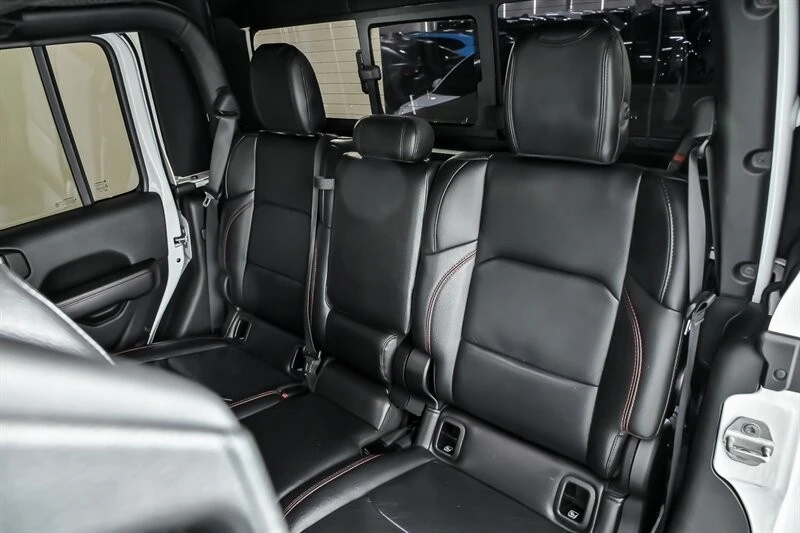 2020 Jeep JT Gladiator - Image 17 of 31