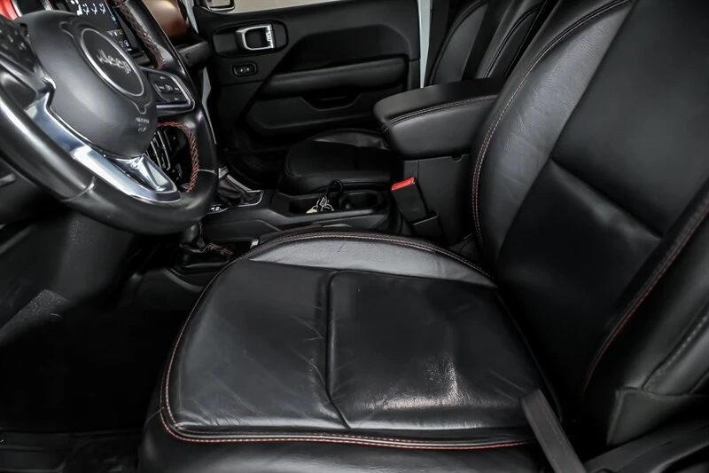 2020 Jeep - Image 16 of 31