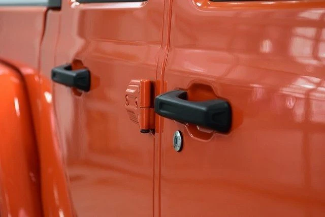 2020 Jeep JT Gladiator - Image 14 of 31