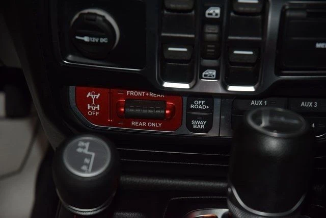 2020 Jeep JT Gladiator - Image 25 of 31