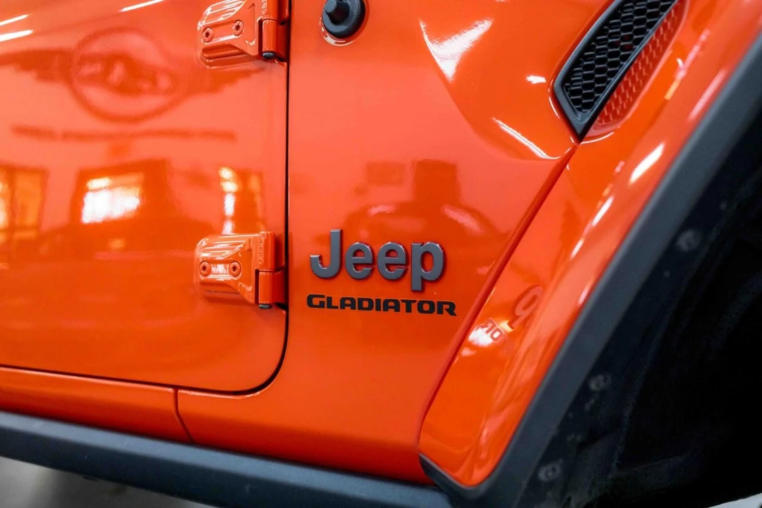 2020 Jeep JT Gladiator - Image 18 of 21