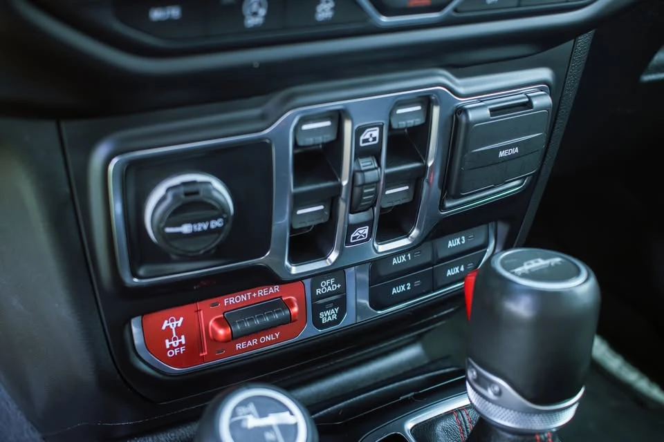 2020 Jeep JT Gladiator - Image 14 of 20