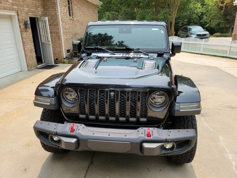 2020 Jeep JT Gladiator - Image 2 of 20