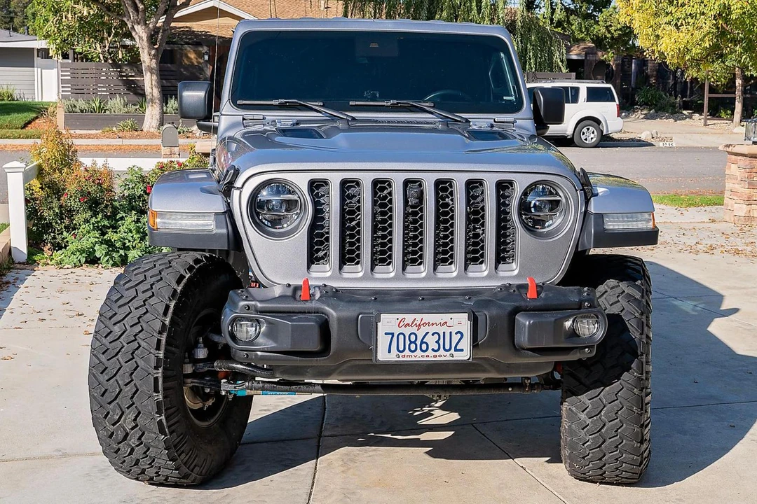 2020 Jeep JT Gladiator - Image 2 of 31