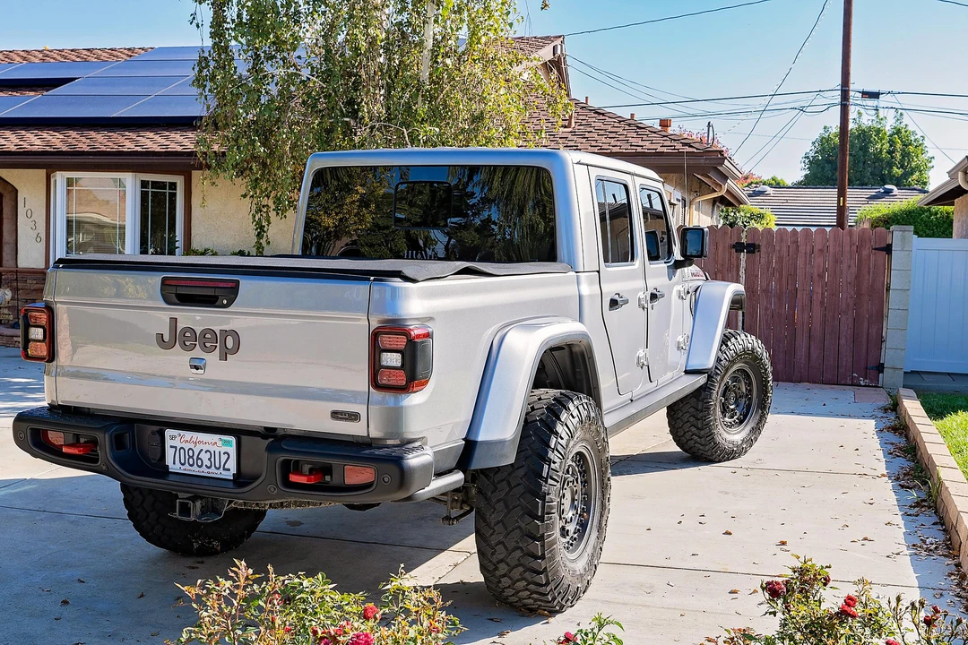 2020 Jeep JT Gladiator - Image 16 of 31