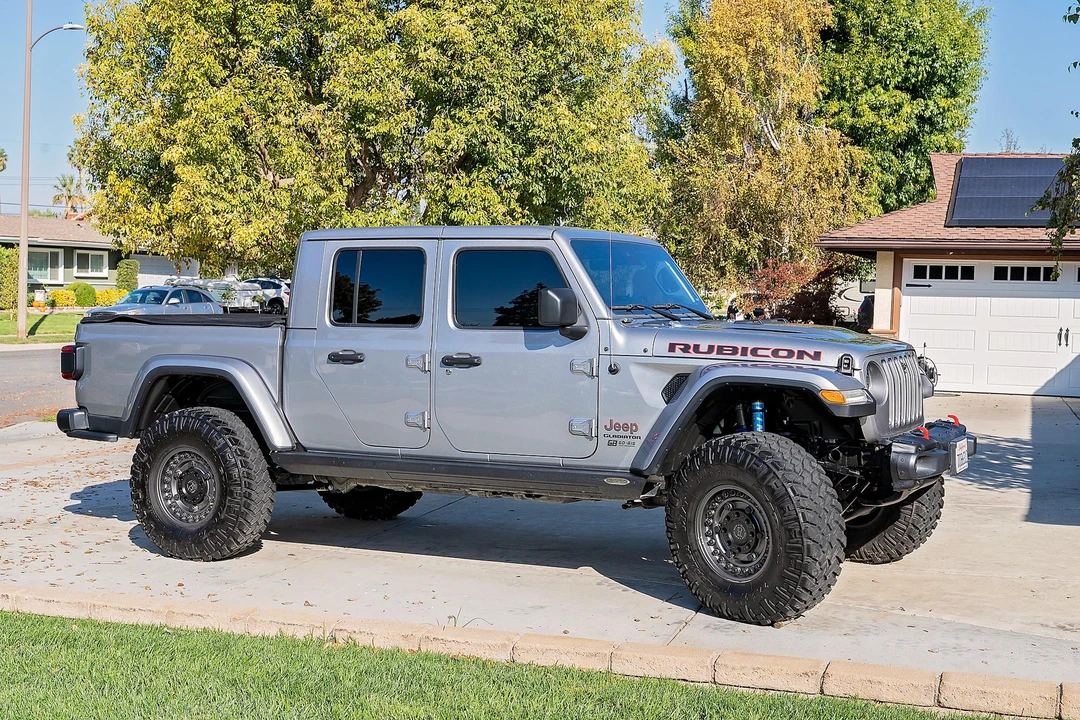 2020 Jeep JT Gladiator - Image 19 of 31