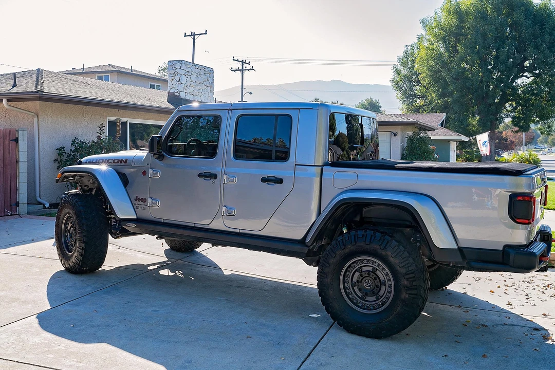 2020 Jeep JT Gladiator - Image 14 of 31