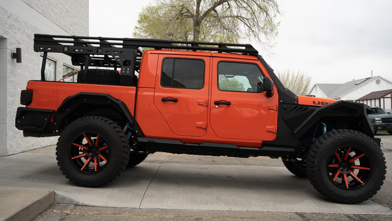 2020 Jeep JT Gladiator - Image 19 of 31