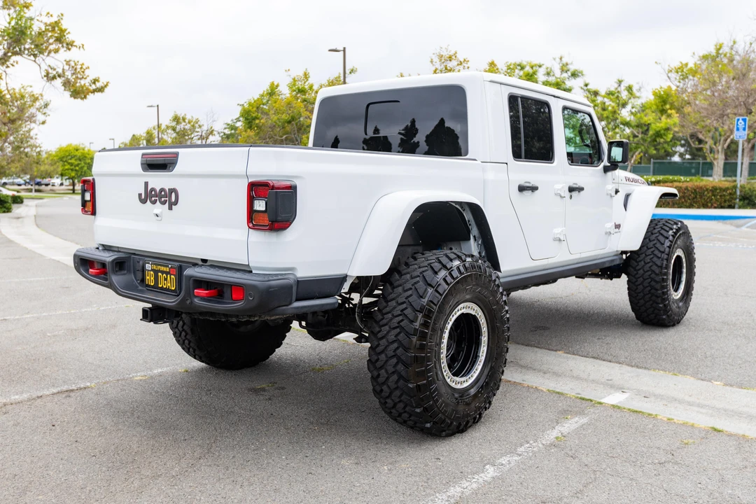2020 Jeep JT Gladiator - Image 14 of 31