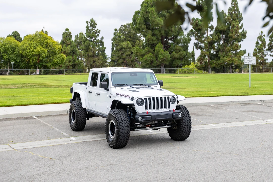 2020 Jeep JT Gladiator - Image 18 of 31