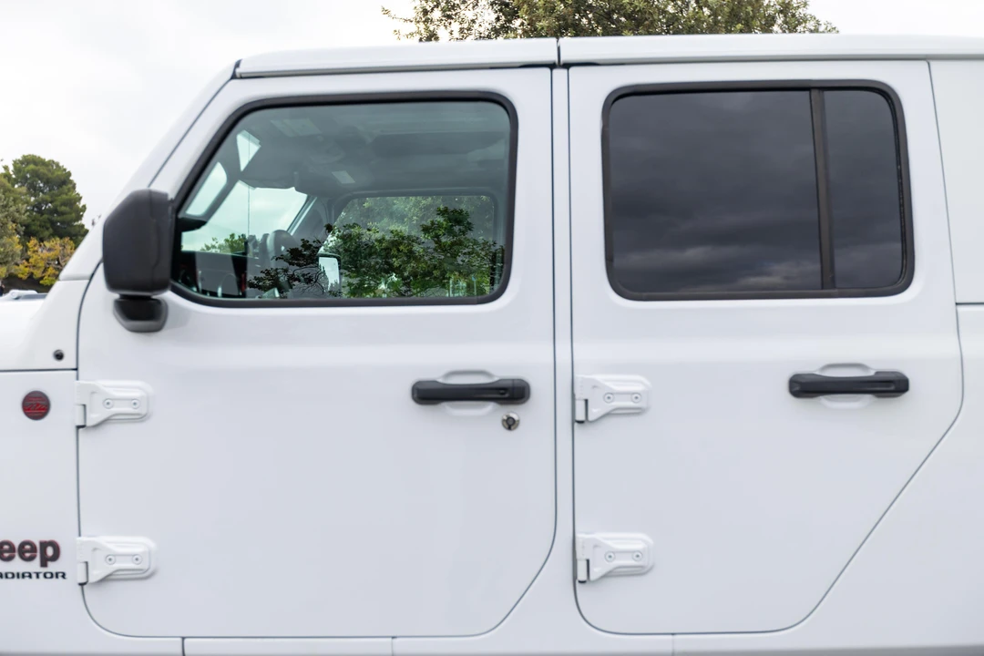 2020 Jeep JT Gladiator - Image 26 of 31
