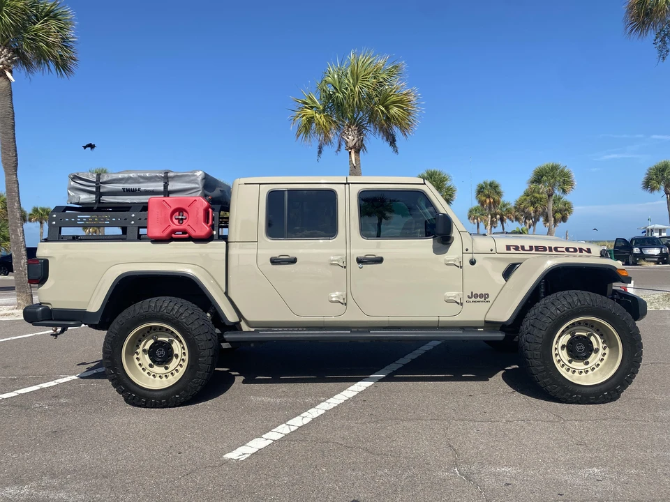 2020 Jeep JT Gladiator - Image 24 of 31