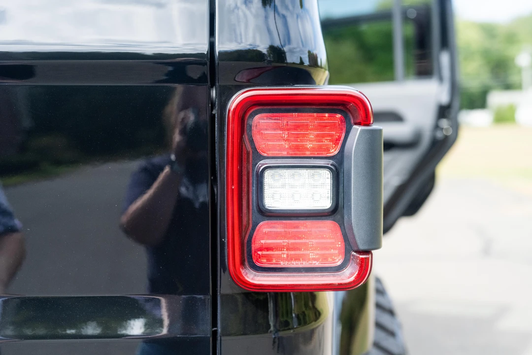 2020 Jeep JT Gladiator - Image 23 of 31