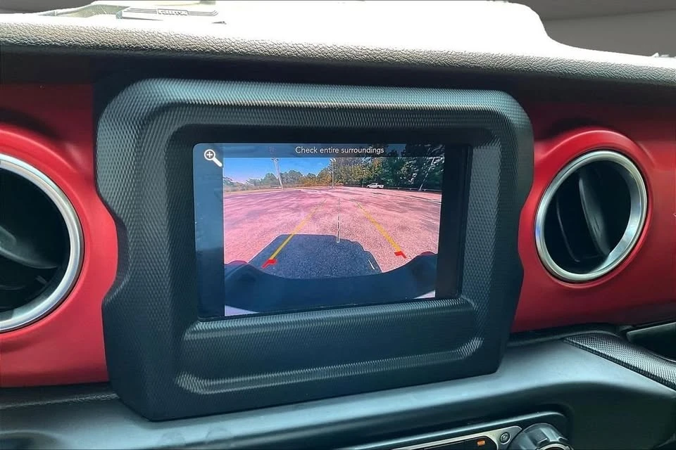 2020 Jeep JT Gladiator - Image 17 of 20