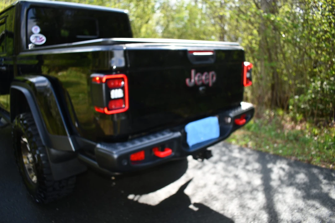 2020 Jeep JT Gladiator - Image 18 of 31