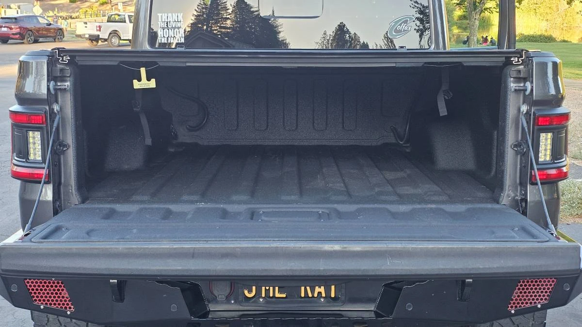 2020 Jeep JT Gladiator - Image 17 of 24