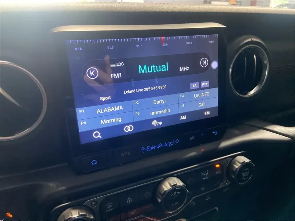 2020 Jeep JT Gladiator - Image 14 of 20