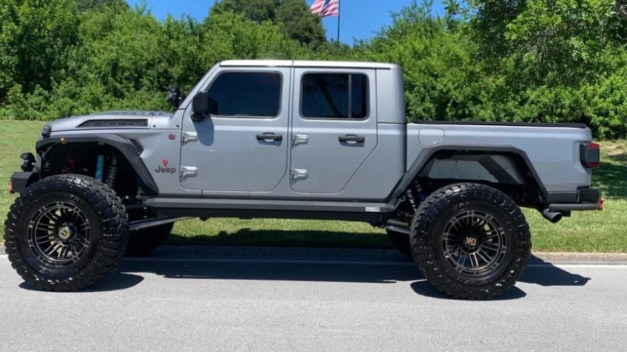 2020 Jeep JT Gladiator - Image 2 of 30