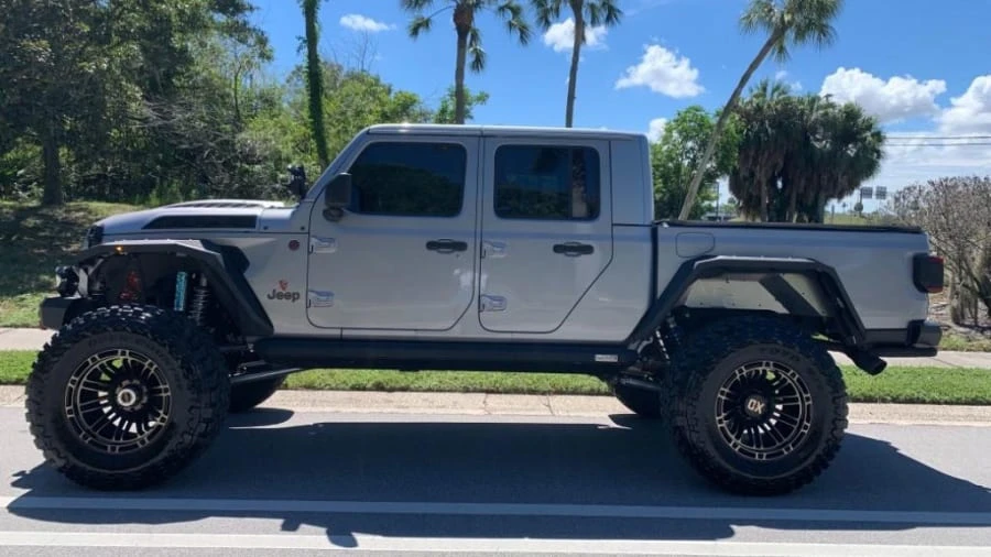 2020 Jeep JT Gladiator - Image 16 of 30