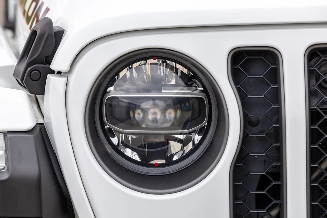 2020 Jeep JT Gladiator - Image 11 of 31