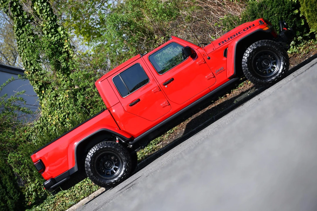 2020 Jeep JT Gladiator - Image 13 of 31