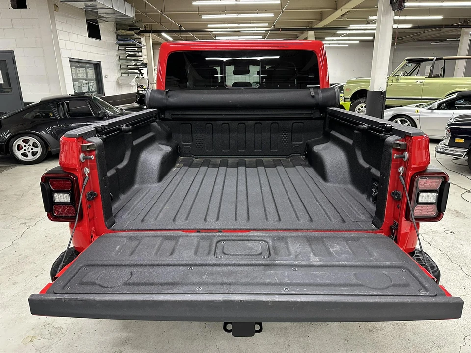 2020 Jeep JT Gladiator - Image 17 of 31