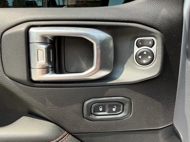 2020 Jeep JT Gladiator - Image 16 of 31