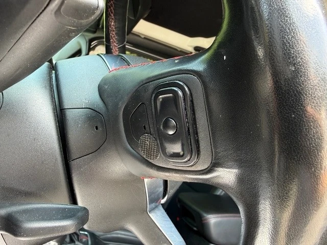 2020 Jeep JT Gladiator - Image 17 of 31