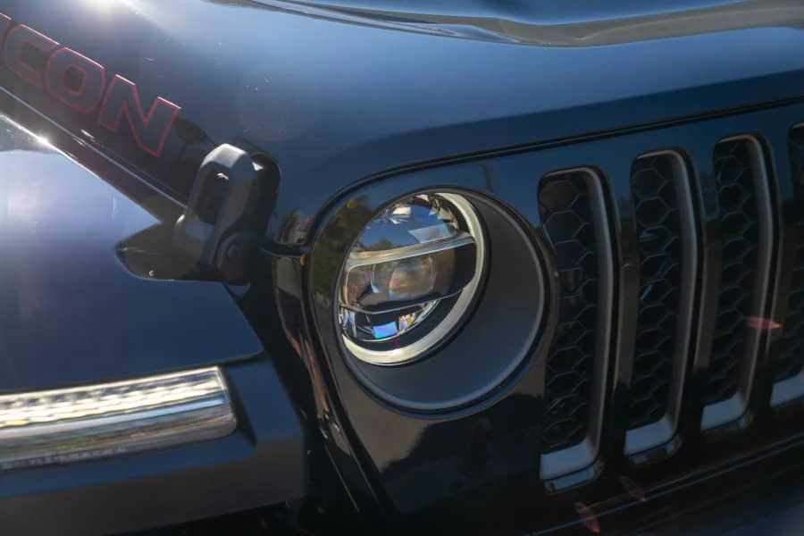 2020 Jeep JT Gladiator - Image 17 of 31