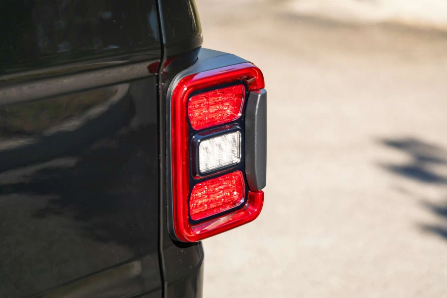 2020 Jeep JT Gladiator - Image 19 of 31