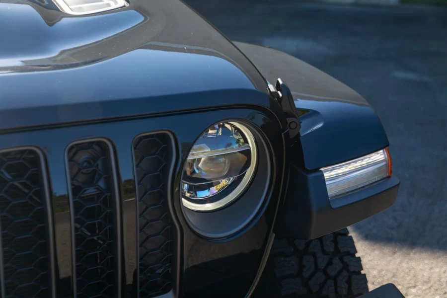 2020 Jeep JT Gladiator - Image 14 of 31