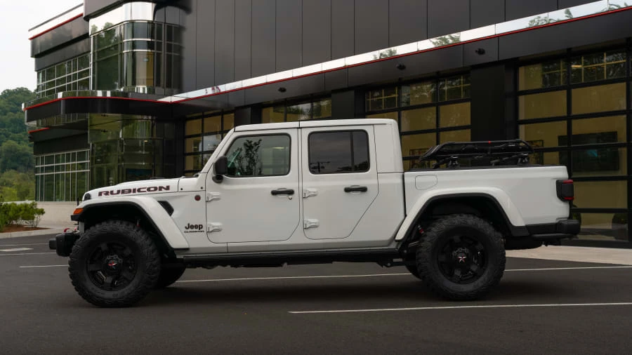 2020 Jeep JT Gladiator - Image 2 of 31