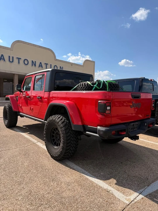 2020 Jeep JT Gladiator - Image 2 of 12
