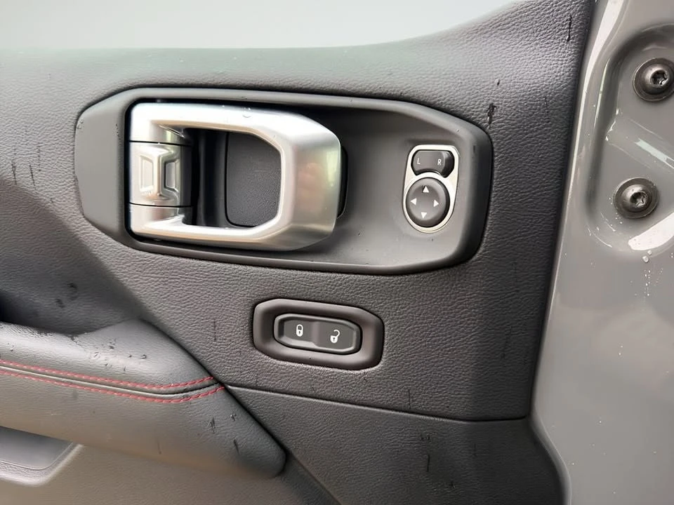 2020 Jeep JT Gladiator - Image 15 of 19