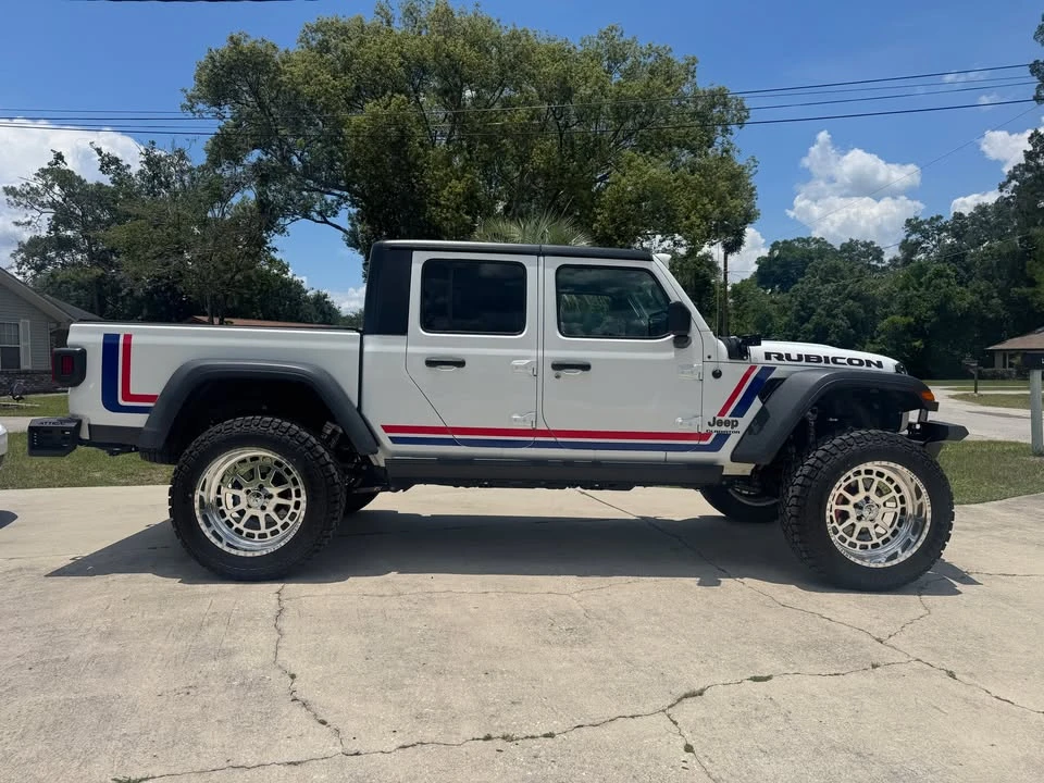 2020 Jeep JT Gladiator - Image 14 of 16