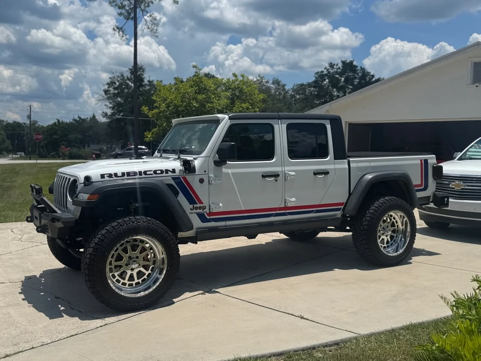 2020 Jeep JT Gladiator - Image 13 of 16
