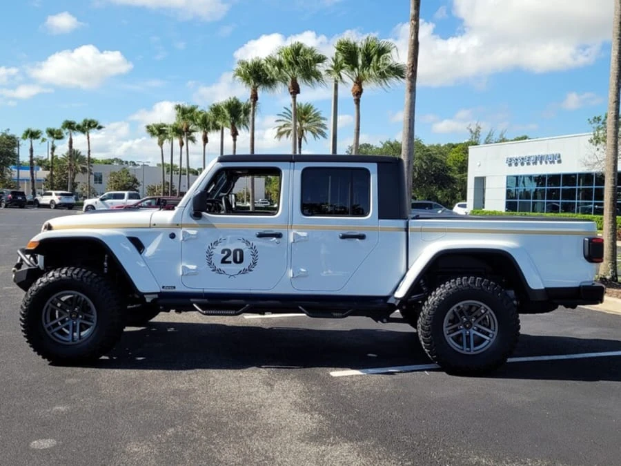 2020 Jeep JT Gladiator - Image 9 of 17