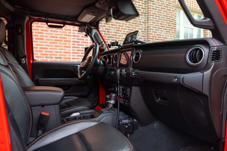 2020 Jeep JT Gladiator - Image 20 of 25
