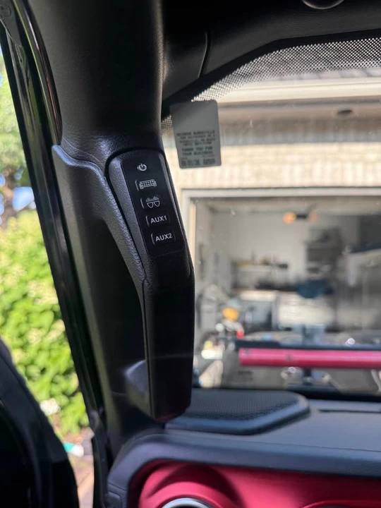 2020 Jeep JT Gladiator - Image 13 of 17