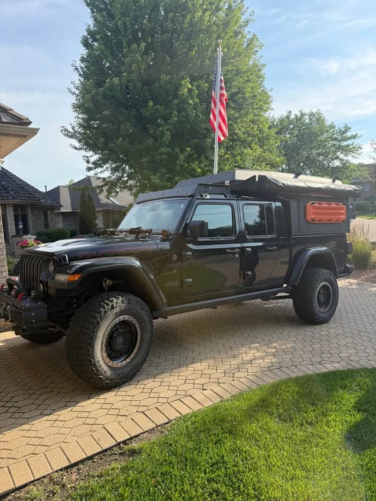 2020 Jeep JT Gladiator - Image 2 of 17