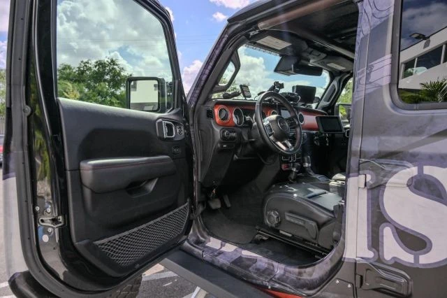 2020 Jeep JT Gladiator - Image 24 of 31