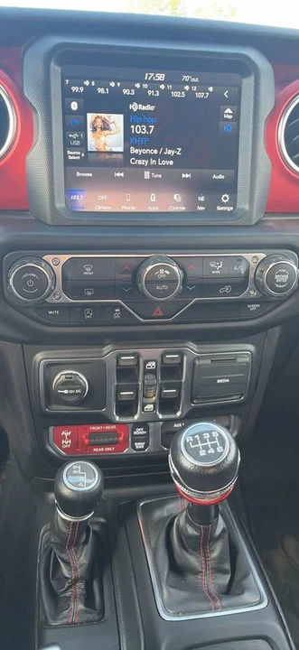 2020 Jeep JT Gladiator - Image 16 of 20