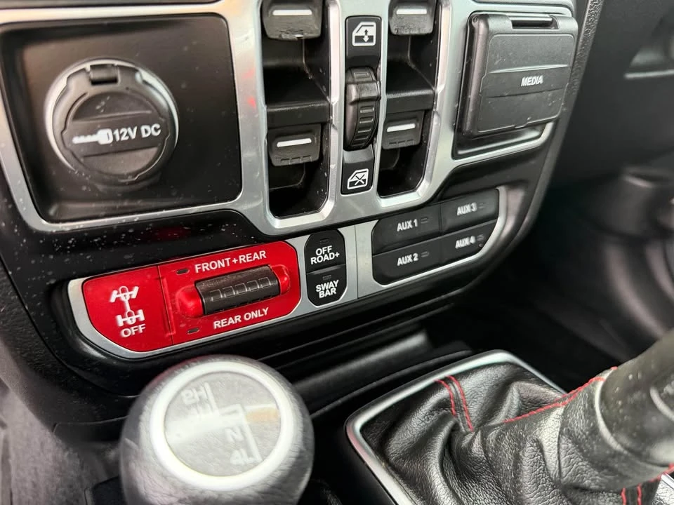 2020 Jeep JT Gladiator - Image 13 of 15