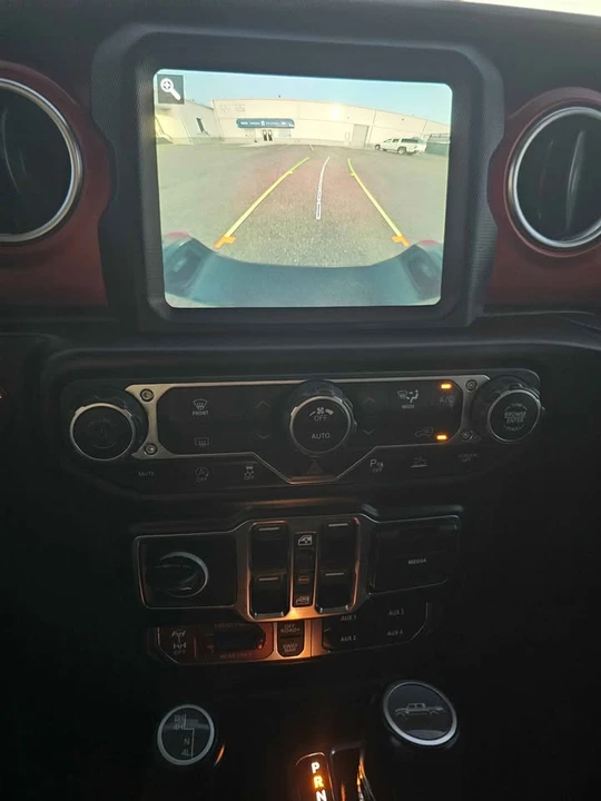 2020 Jeep JT Gladiator - Image 17 of 18