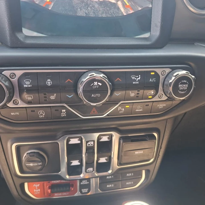 2020 Jeep JT Gladiator - Image 11 of 18