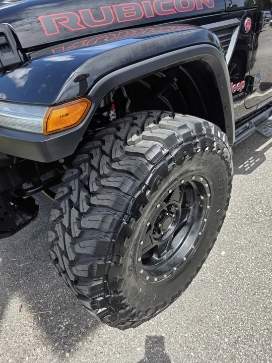 2020 Jeep JT Gladiator - Image 2 of 12